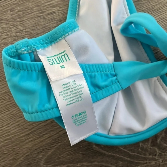 Sports illustrated Swim Medium
Women's Blue Swim Continuous Underwire Bikini Top - Picture 3 of 3